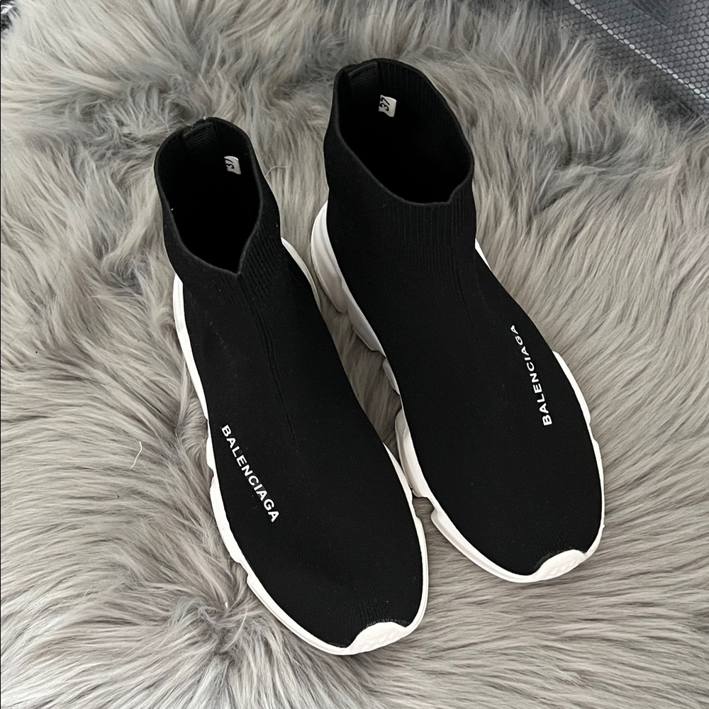 NWOT Fashion Sneakers Black Knit Sock Sneakers with White Soles sz 37 or 5-5.5